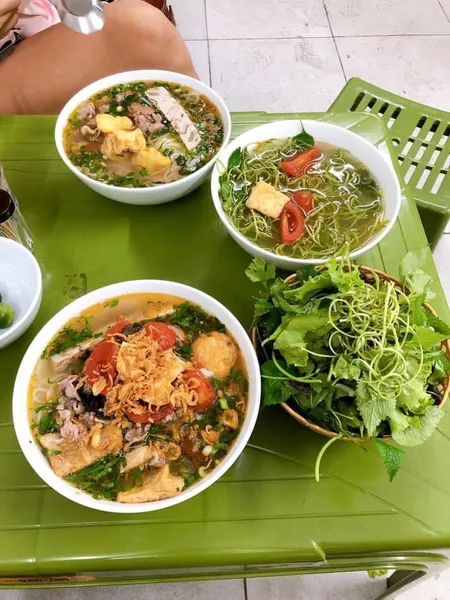 Bún riêu Huyền Béo