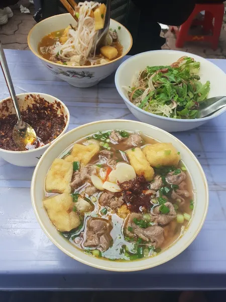 Bún riêu ốc bò Bình Huyền - Triệu Việt Vương