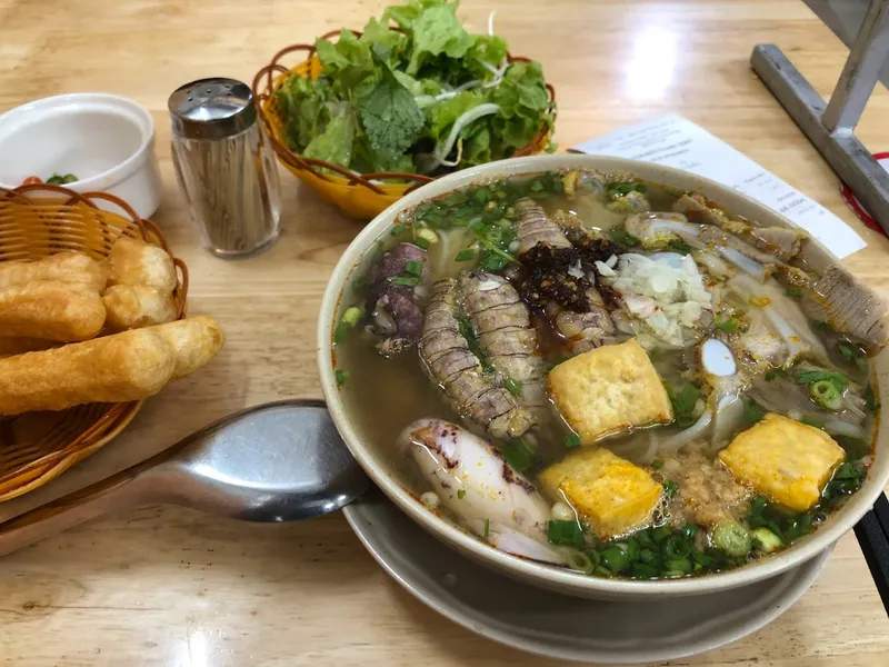 Bún riêu Bề Bề 138 Lạc trung