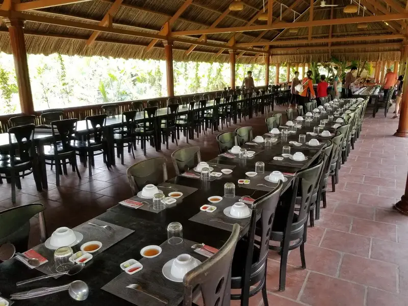 DNTN Nhà hàng Sông Nước Miền Tây