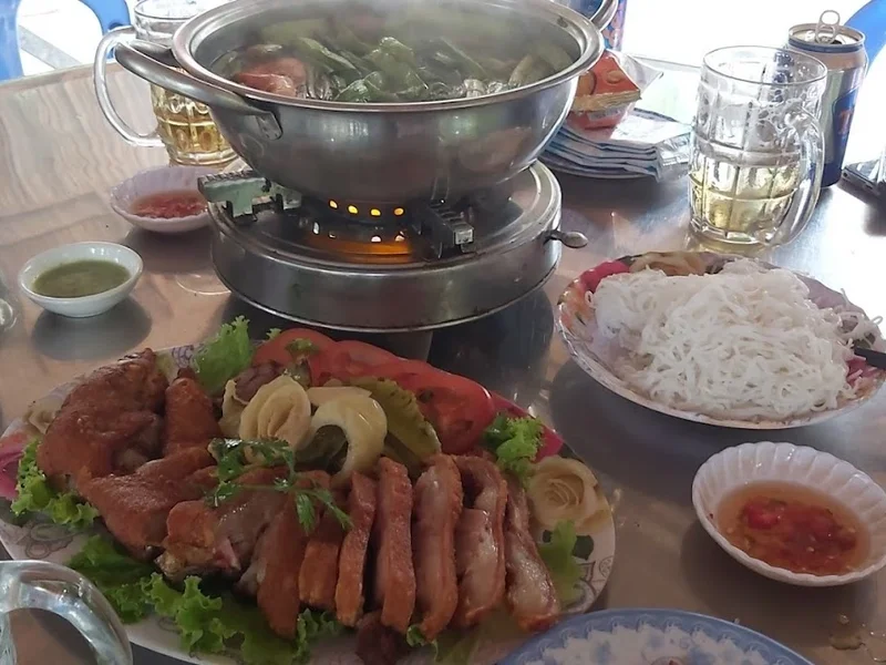 Quán ăn gia đình Phương Dung