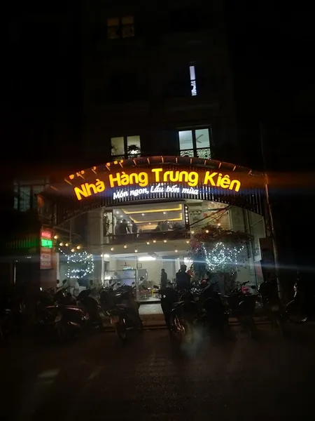 Nhà hàng trung kiên