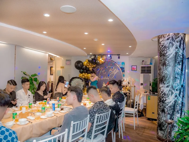 Nhà Hàng Nổi Sông Hương