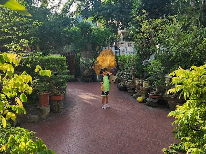 Tinh Gia Vien Restaurant