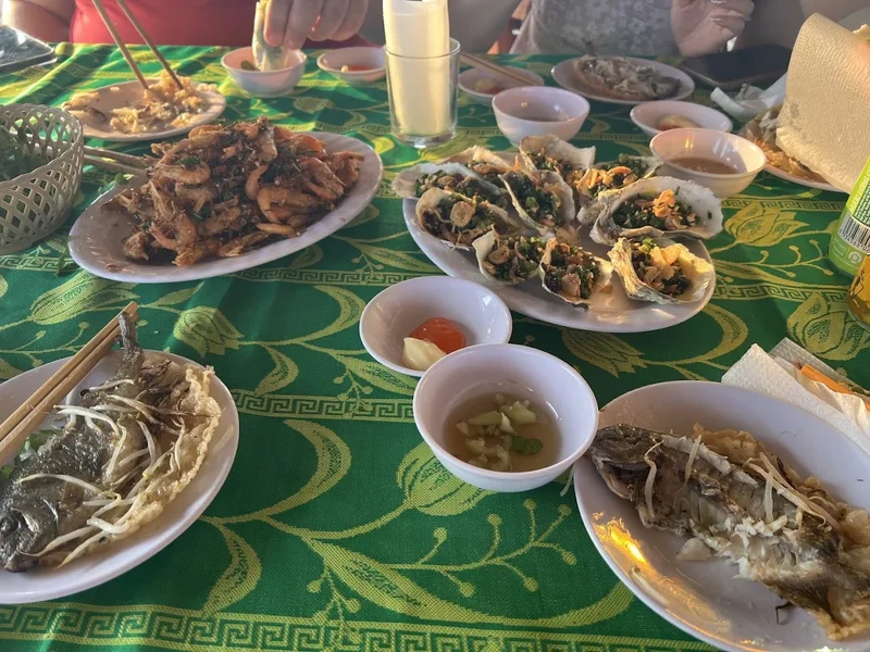 Đầm Chuồn Hội Quán