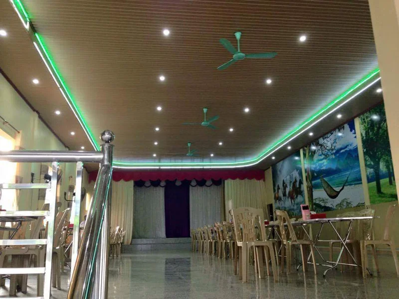 Nhà hàng luật bảy