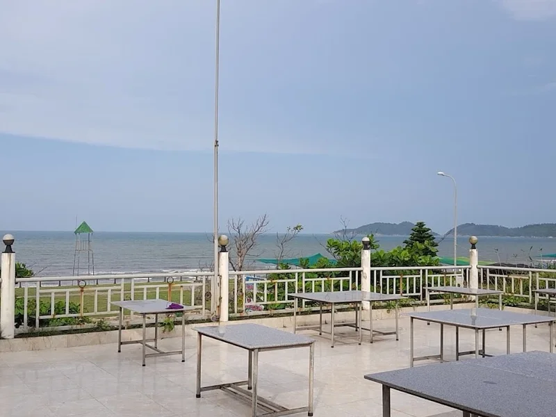 Nhà Hàng Hoàng Tiến