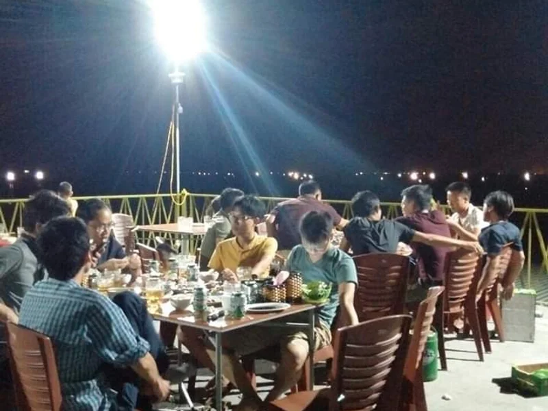 NHÀ HÀNG HẢI SẢN PHỒN VINH