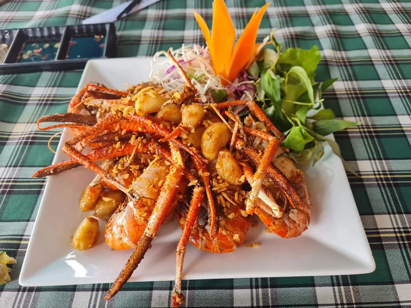 Nhà Hàng Hải Sản Bờ Sông