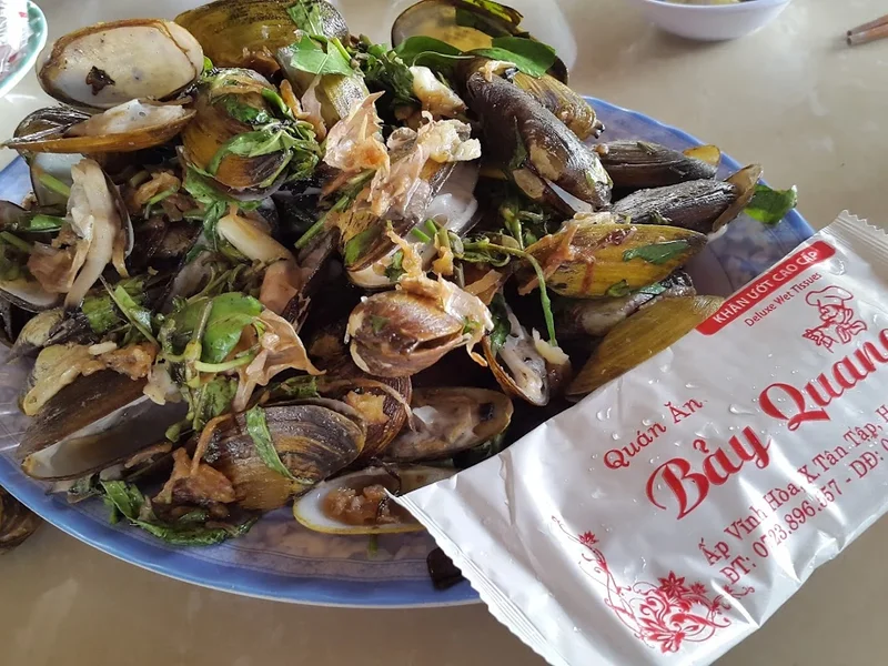 Quán ăn hải sản Bảy Quang