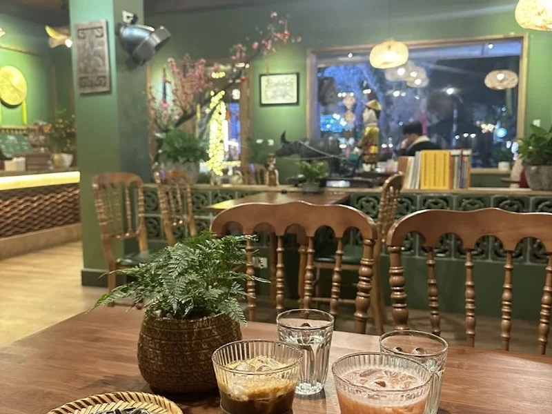 NGUYÊN Cafe