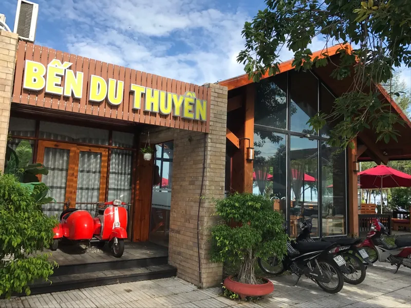 Café Bến Du Thuyền