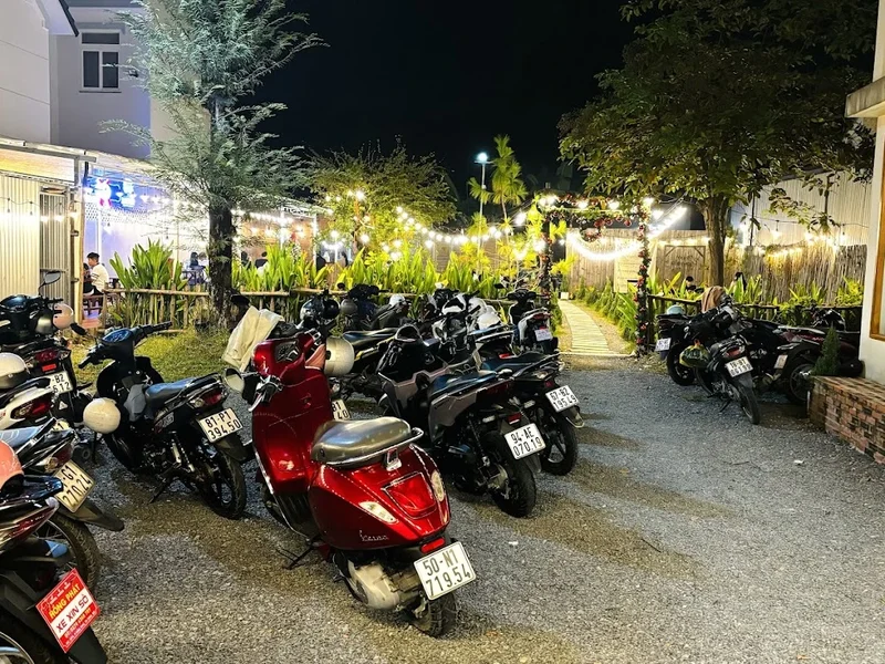 Di Ơi- Tiệm cà phê và nướng