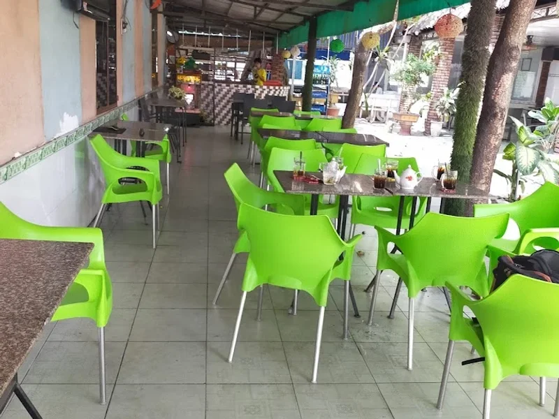 sân bóng đá - bida - cafe Ngọc Thảo