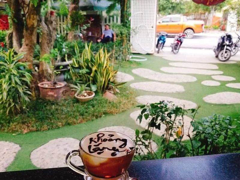 Cafe Khoảng Lặng