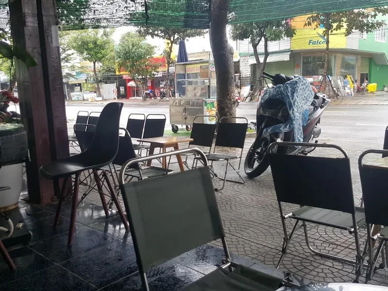 Tiệm Cà Phê Trà Chanh Bụi Phố