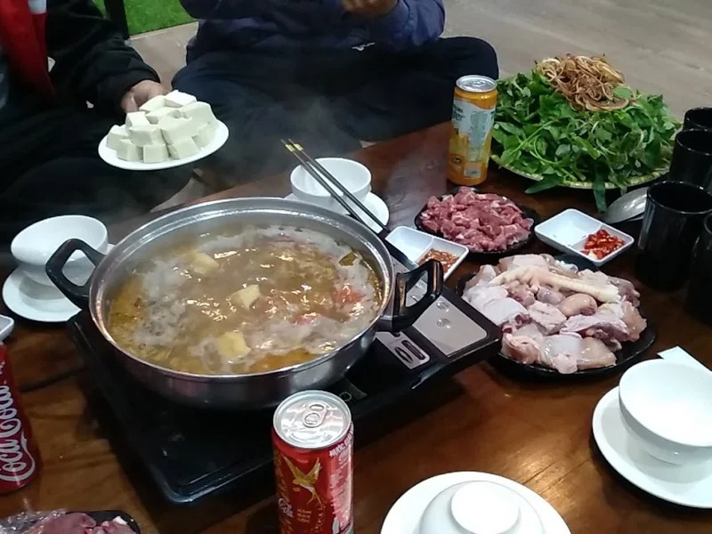 Lẩu cua đồng Vĩnh Yên