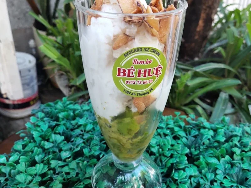 Kem bơ Bé Huệ ( Avocado Ice Cream Bé Huệ)