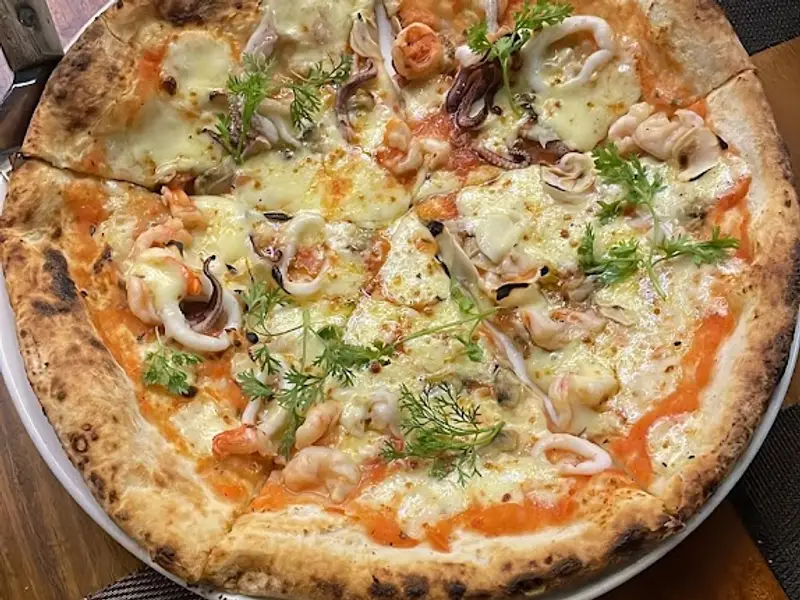 The Home Pizza Trần Hưng Đạo