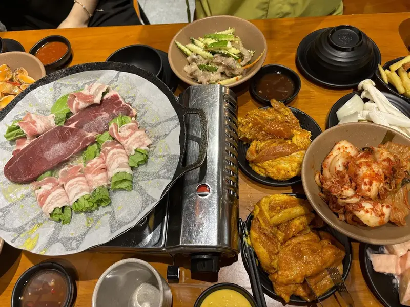 Lẩu Nướng GangBuk - 383 Trường Chinh