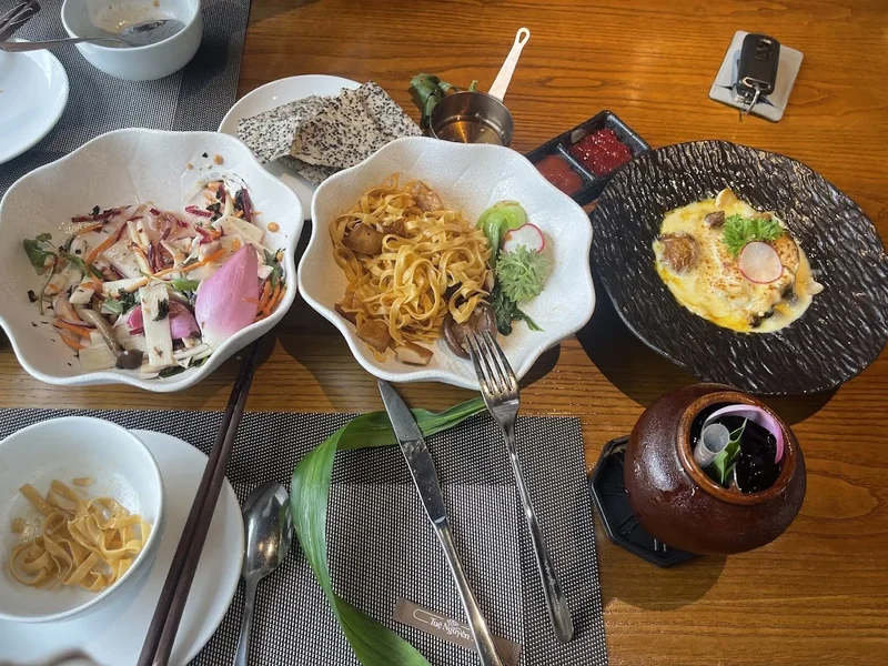 Nhà hàng chay Tuệ Nguyên