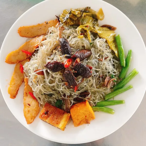 Quán Chay Hữu Duyên ( Vegetarian Restaurant )