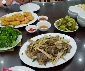 quán cơm tại Uông Bí Quảng Ninh