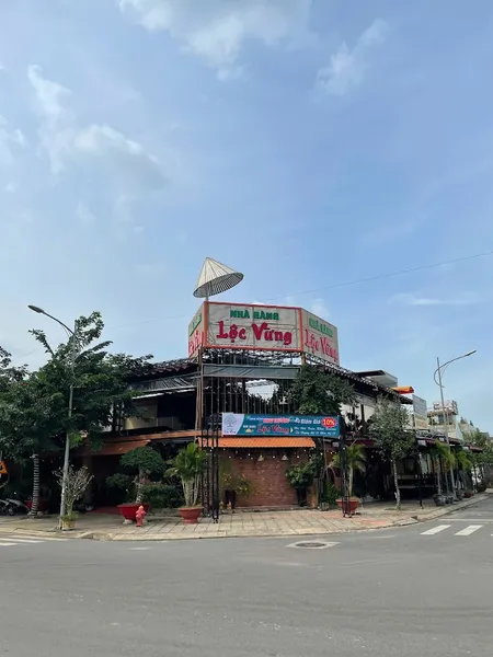 Nhà Hàng Lộc Vừng