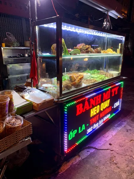 Bánh Mỳ Chả TY