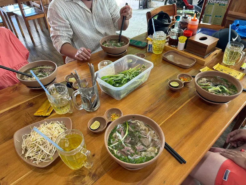 Phở Bát Đá Phú Gia