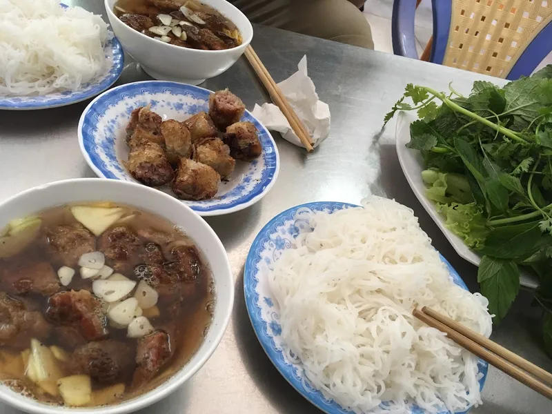 Bún chả Cô Hiên