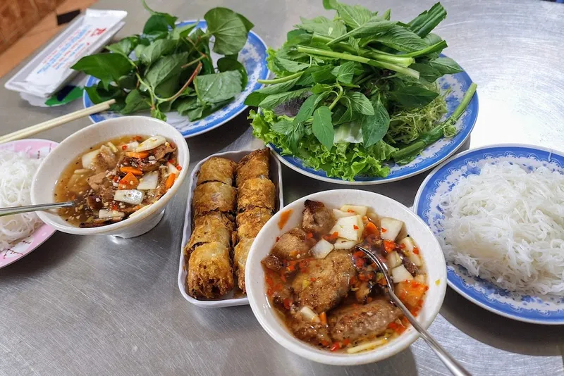 Bún chả Hà Nội Xuân Tứ