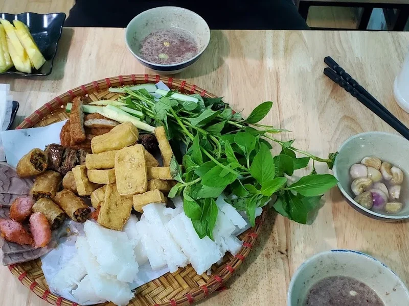 Bún Đậu Mắm Tôm Quỳnh