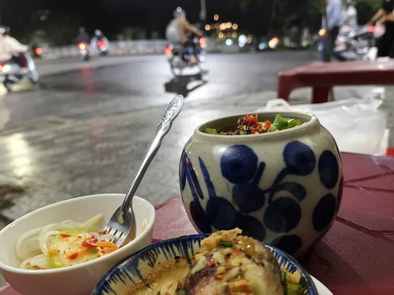 Vịt lộn um bầu bé Đen