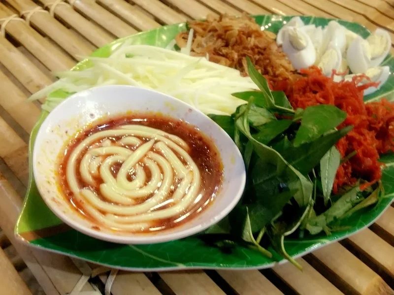 Ăn vặt Má Lúm