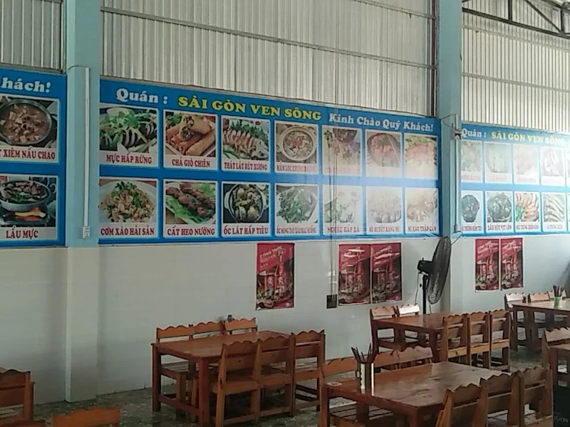 Quán Sài Gòn Ven Sông