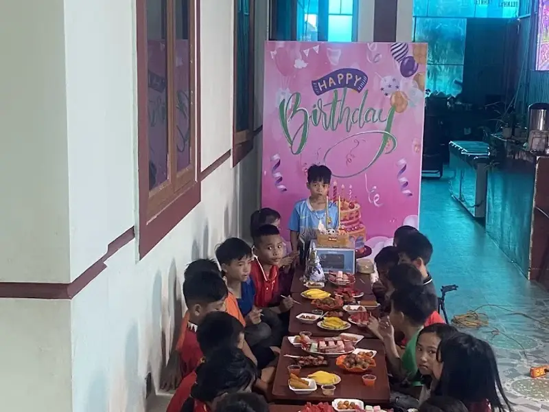 Trà sữa _ cafe _ mỳ cay _ đồ ăn vặt : Quỳnh hương