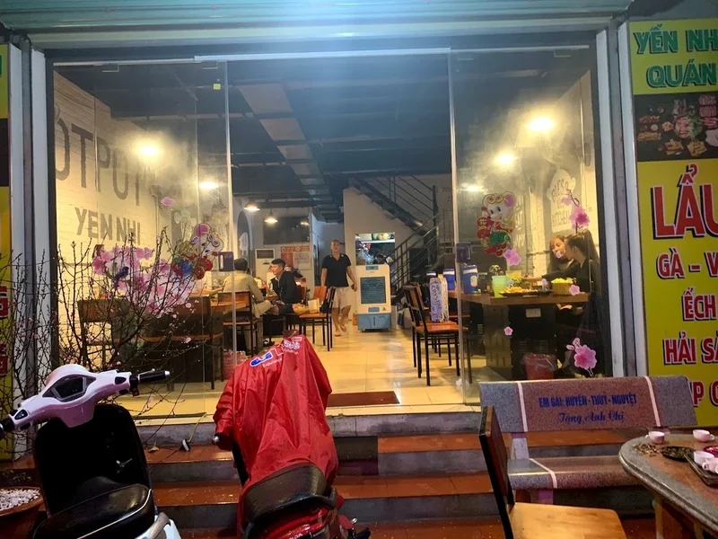 Yến Nhi Lẩu Nướng