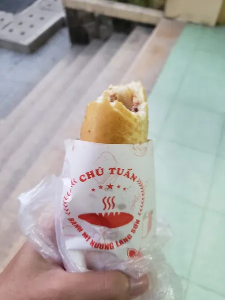 Tiệm Bánh Mỳ Chú Tuấn