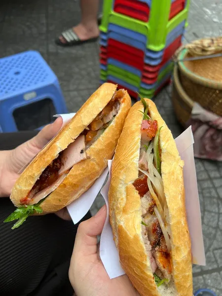 Bánh Mỳ Bé Na