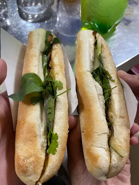 Bánh Mì Chú Khánh