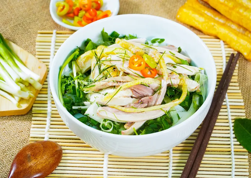 Phở gà phố cổ Bảo Trung