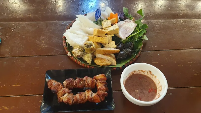 Bún đậu tá lả