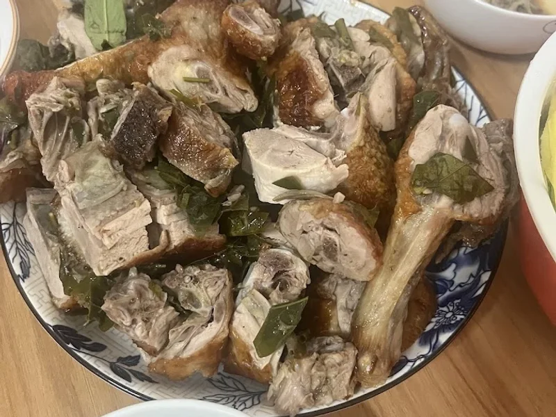 Vịt Cỏ Vân Đình (Ngã Tư VinCom Biên Hoà)