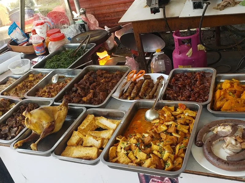 Quán ăn Quang Trường