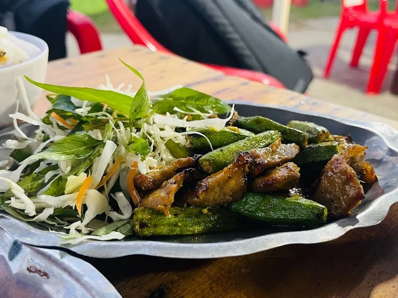 Quán ốc Cát Biển