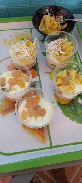 Hà Phương Quán (Kem, Chè, Ăn vặt, Trà Sữa)