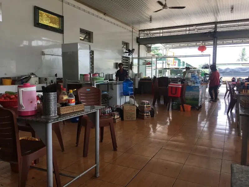 Quán ăn Ba Nhảy
