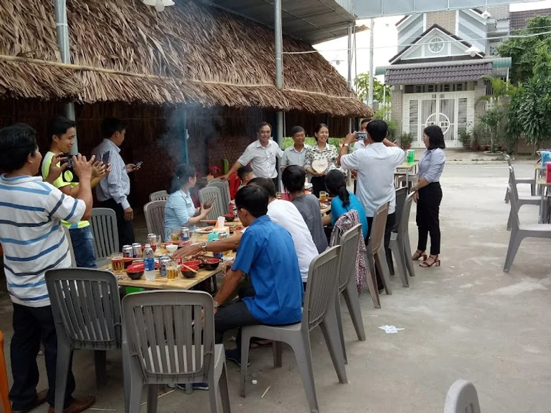 Lẩu & Nướng Định Quán
