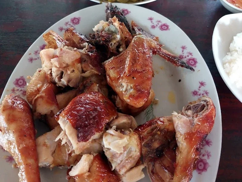 Quán ăn sân vườn Gà Thạch Thảo